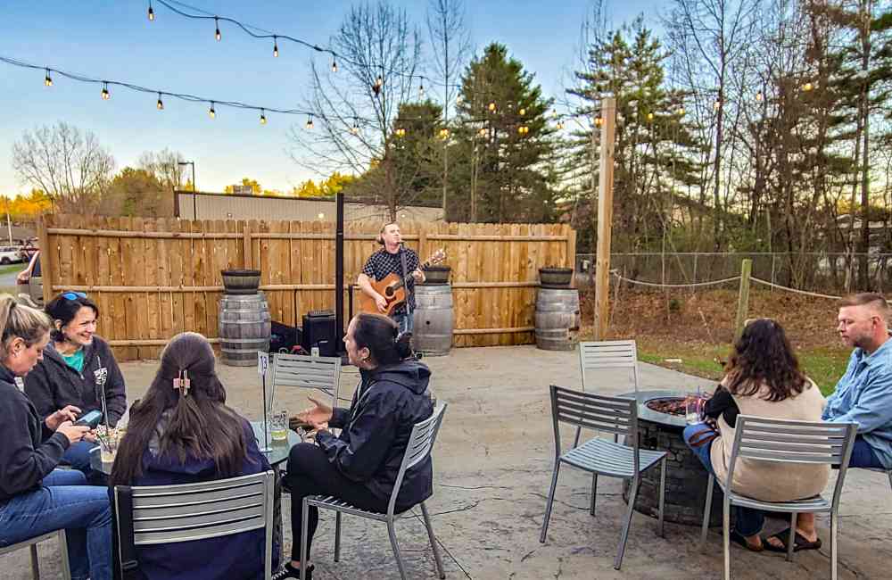 Live Music on the Nature’s Edge Terrace in Saratoga Springs